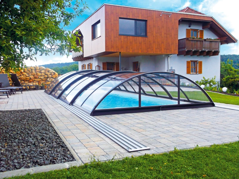 Abri de piscine mi-haut – Azure Compact